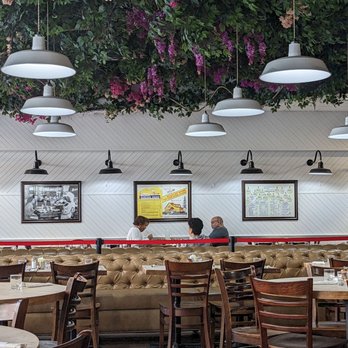 Original Pancake House - Sitting Area - Breakfast & Brunch Near Me - Edgewater, New Jersey