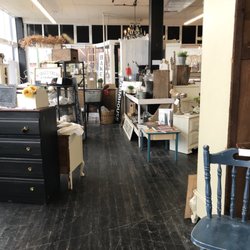 The Vintage Cottage - General view of the store.