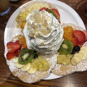 Eggs 'n Things Ko Olina - Fresh Fruit Rainbow Pancakes - American Near Me - Kapolei, Hawaii