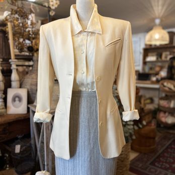 Arias Vintage - Used, Vintage & Consignment Near Me - Whittier, California Arias Vintage - Used, Vintage & Consignment Near Me - Whittier, California