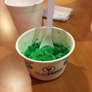 Sub Zero Nitrogen Ice Cream - Small pistachio with almonds - Ice Cream & Frozen Yogurt Near Me - Federal Way, Washington