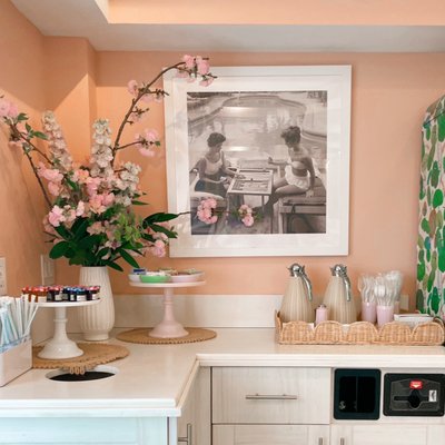 Pink Paradise Café by null