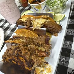 Wendy’s Pupuseria - Birria tacos