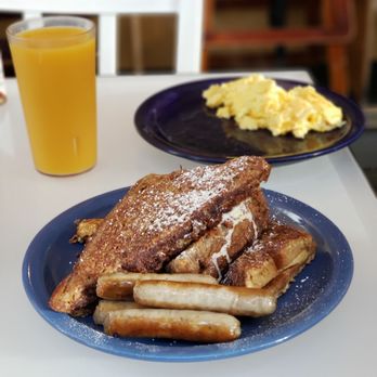 Cafe 222 - Peanut butter and banana stuffed french toast - Breakfast & Brunch Near Me - San Diego, California