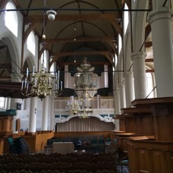Café de Gaeper - Een beetje om de hoek zit de Waalse Kerk, een verborgen pareltje.