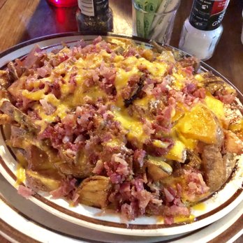 The Silo Restaurant - Sidewalk fries w/ cheese 'n bacon bits - Pizza Near Me - Lake Bluff, Illinois