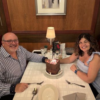 Gibsons Bar & Steakhouse - Giant Chocolate Mousse Pie - Steakhouses Near Me - Rosemont, Illinois Gibsons Bar & Steakhouse - Giant Chocolate Mousse Pie - Steakhouses Near Me - Rosemont, Illinois