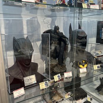 Celebrity Authentics - Hobby Shops Near Me - Universal City, California
