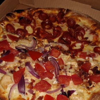 Rubiano's - Half chicken bacon ranch, half double dribble pepperoni 12" - Pizza Near Me - Brentwood, California Rubiano's - Half chicken bacon ranch, half double dribble pepperoni 12" - Pizza Near Me - Brentwood, California