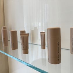 Epione - Exclusive skincare that matches the aesthetic--luxurious, minimal, and effective.