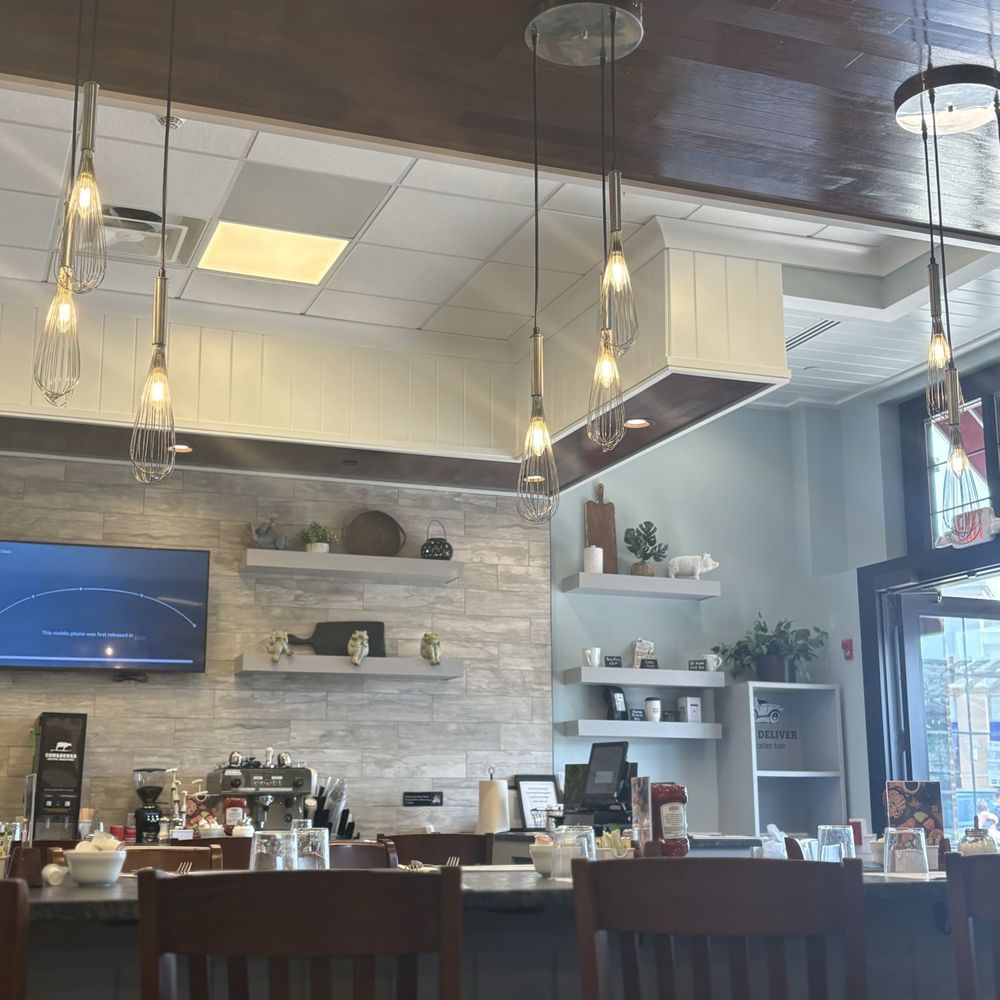 Turning Point - Main area - Breakfast & Brunch Near Me - Upper Saucon Township, Pennsylvania