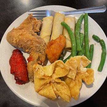 Grand Pacific Buffet - Chicken wings, crab Rangoon spring rolls green beans - Buffets Near Me - Bartlett, Tennessee