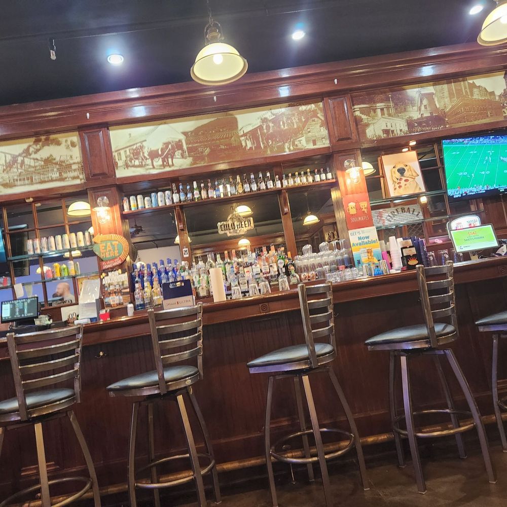 Saucy's Pizzeria-High Ridge - A full bar! - Pizza Near Me - High Ridge, Missouri Saucy's Pizzeria-High Ridge - A full bar! - Pizza Near Me - High Ridge, Missouri