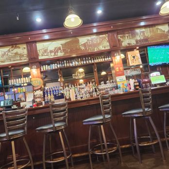 Saucy's Pizzeria-High Ridge - A full bar! - Pizza Near Me - High Ridge, Missouri Saucy's Pizzeria-High Ridge - A full bar! - Pizza Near Me - High Ridge, Missouri