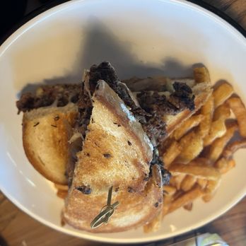 30hop - Truffle cheesesteak melt - Bars Near Me - Merriam, Kansas