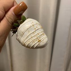 707 Treats - Strawberries covered in white chocolate with gold dust! Special order for a bridal party!
