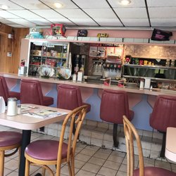 Paul & Christa's Diner & Family Restaurant - Cute place