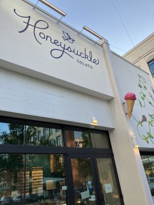 Honeysuckle Gelato Fenton by null