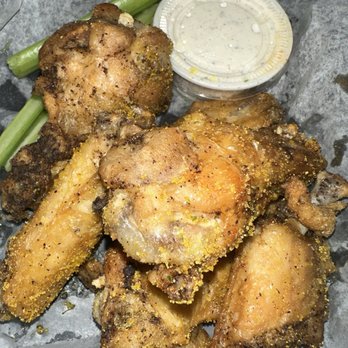 What Up Dough Pizza - Lemon pepper 6 Wings - Pizza Near Me - Burbank, California
