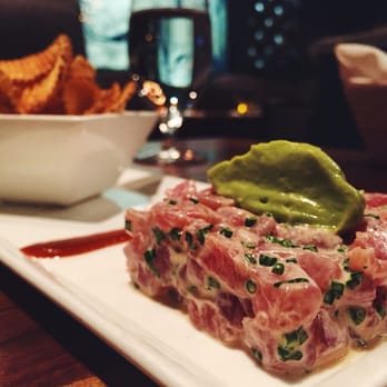 Bambara - Cambridge - Tuna tartare - with ponzu dressing, siracha, acocado puree, waffle chips - New American Near Me - Cambridge, Massachusetts