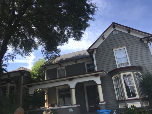 Dan George Roofing Logo