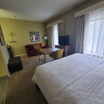Hampton Inn & Suites Lafayette - Hotels Near Me - Lafayette, Louisiana