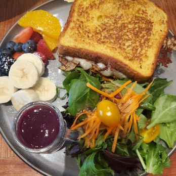 Tutu Lounge - Monte Cristo - Breakfast & Brunch Near Me - San Rafael, California