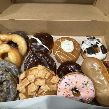 Glazed Doughnuts - All the doughnuts!!! - Bakeries Near Me - Hampton, Virginia