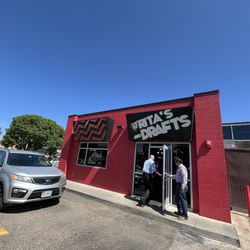 Spanky's - Outside