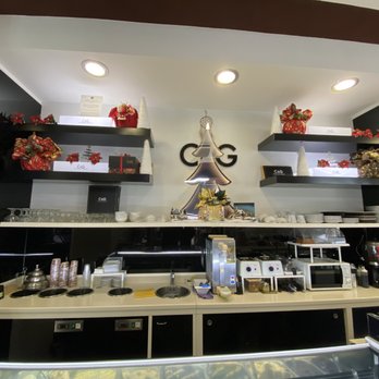 C&G Cioccolato e Gelato - Patisserie/Cake Shop Near Me - Catania, Connecticut