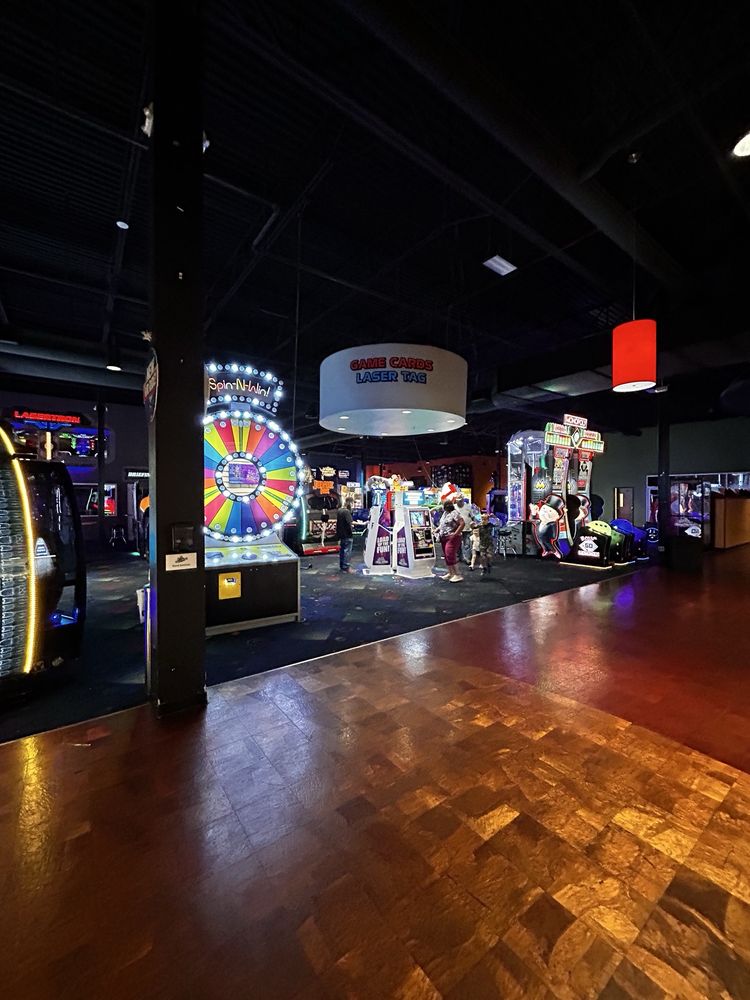 Social spots from Stars and Strikes