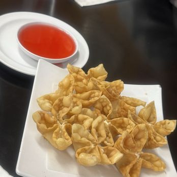 Cocohut Thai Restaurant - Fried Wonton with Cream Cheese (8) - Thai Near Me - Los Angeles, California Cocohut Thai Restaurant - Fried Wonton with Cream Cheese (8) - Thai Near Me - Los Angeles, California