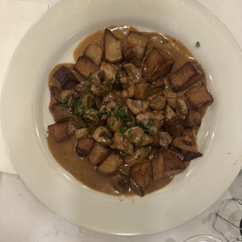 L'Express - Veal with mustard sauce. - French Near Me - Montreal, Quebec