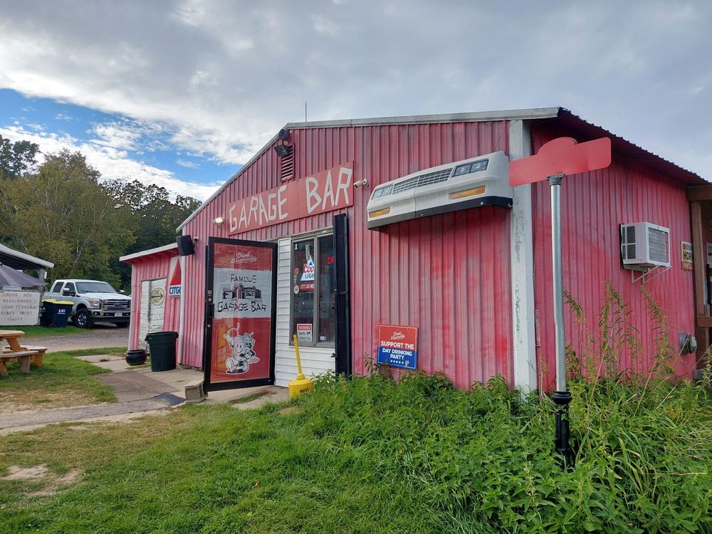 Famous Garage Bar