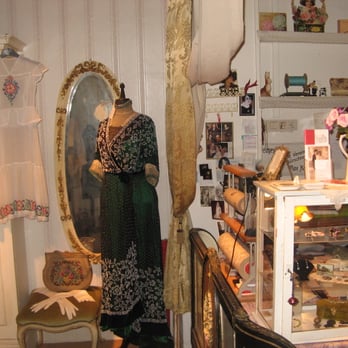 Mimi - Antiques Near Me - Berlin, BE