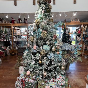 Robin's Noel - Ocean Themed Tree - Home Decor Near Me - Half Moon Bay, California