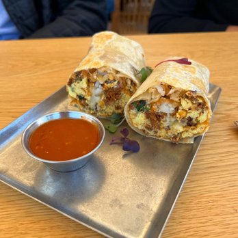 Blueys Kitchen - Cafes Near Me - Santa Monica, California