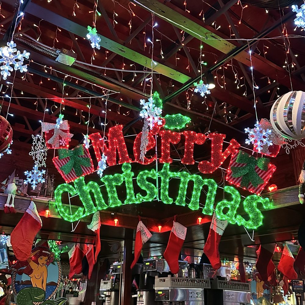Boatyard Pub - Bars Near Me - Ventura, California