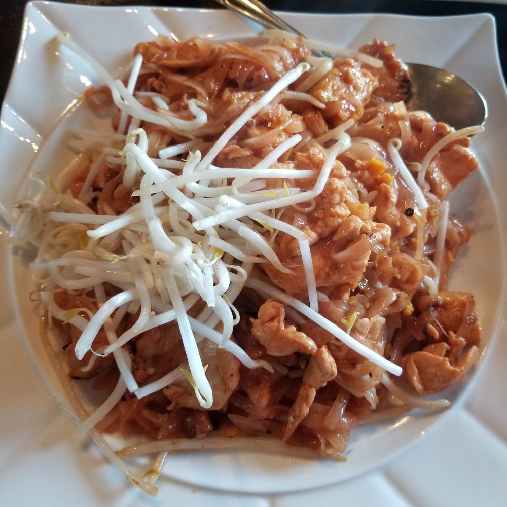 Mai Thai 2 - Chicken pad thai (no peanuts or onions). - Thai Near Me - Concord, California Mai Thai 2 - Chicken pad thai (no peanuts or onions). - Thai Near Me - Concord, California