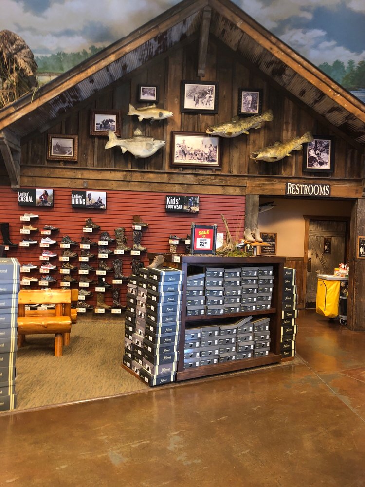 BASS PRO SHOPS 34 Photos & 49 Reviews Outdoor Gear 10177 N Kings