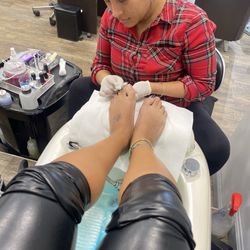 Elan Hair & Nails - Nohemi doing her thing