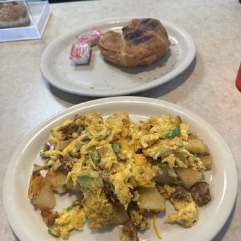 Dontee's Diner - Breakfast & Brunch Near Me - West Palm Beach, Florida