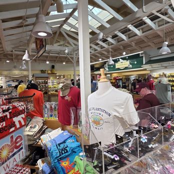 Dole Plantation - Souvenir shop. - Tours Near Me - Wahiawa, Hawaii Dole Plantation - Souvenir shop. - Tours Near Me - Wahiawa, Hawaii