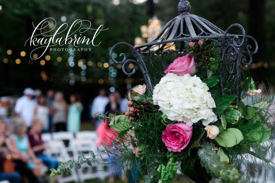 PERRY’S FLOWERS Updated June 2024 35 Photos 390 Houston St, Maud