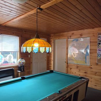 Reiske's Island View Resort - Inside - Hotels Near Me - Hayward, Wisconsin Reiske's Island View Resort - Inside - Hotels Near Me - Hayward, Wisconsin
