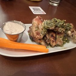 Famoso Neapolitan Pizza - Pesto Wings with ranch