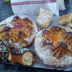 Panaderia y Confiteria Corradini - El dia de la madre se comienza con mates y toooodo esto! ;)