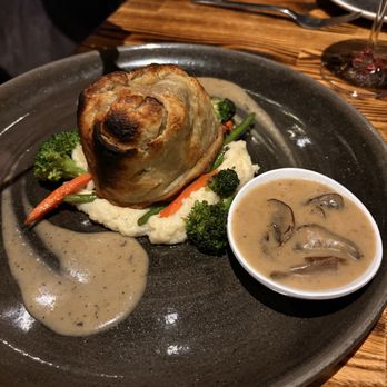 La Fontaine - French Near Me - Walnut Creek, California