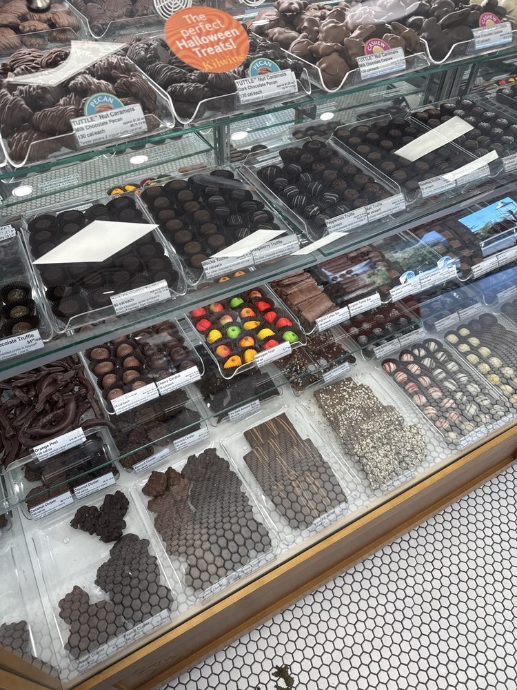 Kilwins Ice Cream - Chocolate - Fudge Logo