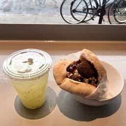 Falafel pita with lemonana (lemonade with dried mint powder)